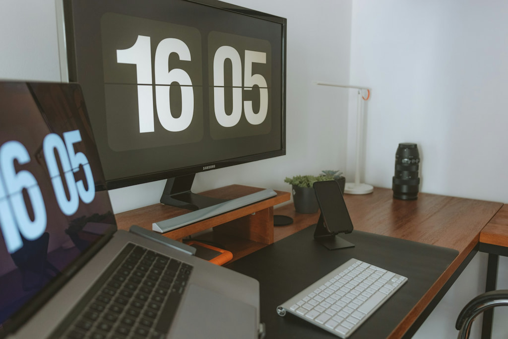 is time tracking micromanagement? how to do it right