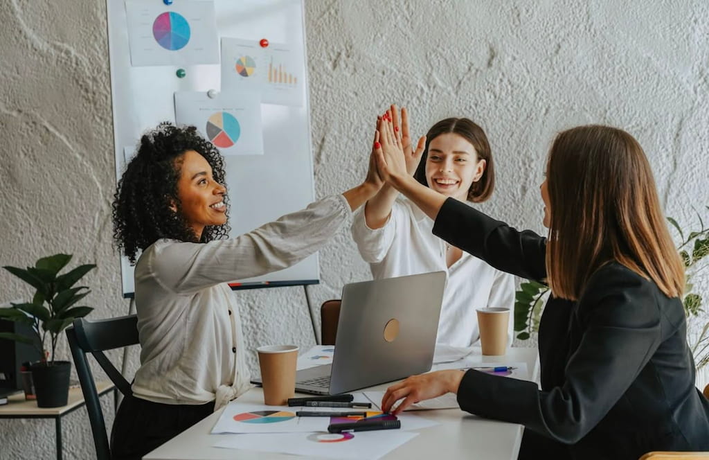 best software for tracking employee productivity & time in 2025