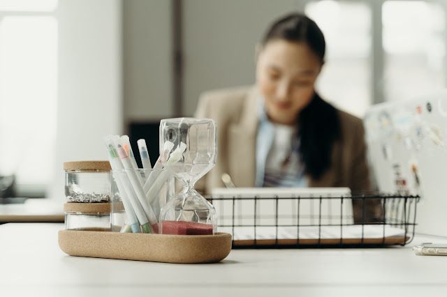 best rated time tracking solution for startups: save time and track projects